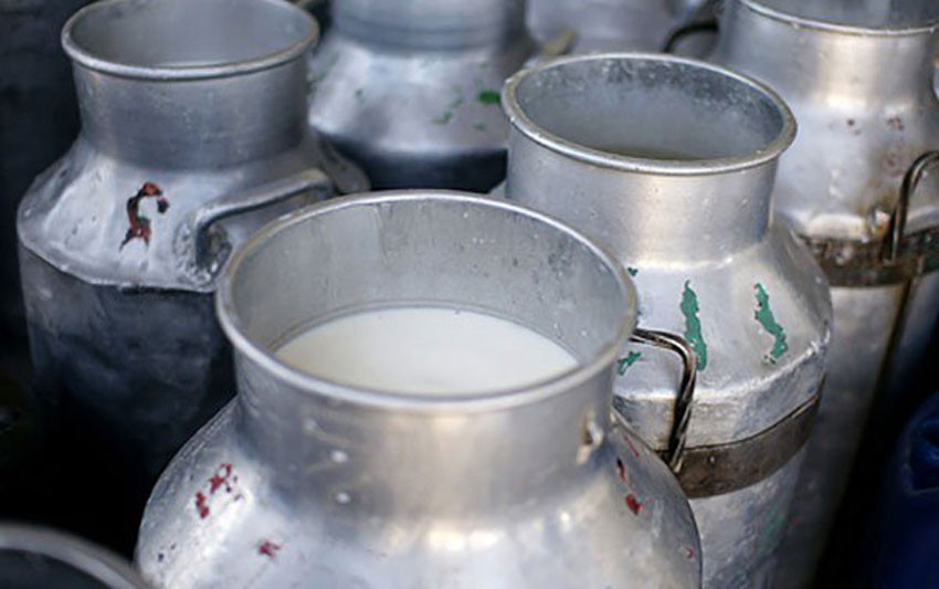 बुटवलका सडकमा खुला दूध बेच्न रोक