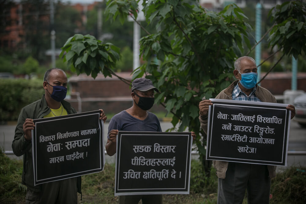 सरकारलाई दबाब दिन खोकनावासी माइतीघरमा (तस्बिरहरु)