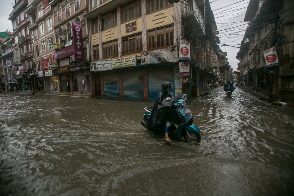 झरीमा रुझ्यो काठमाडौं
