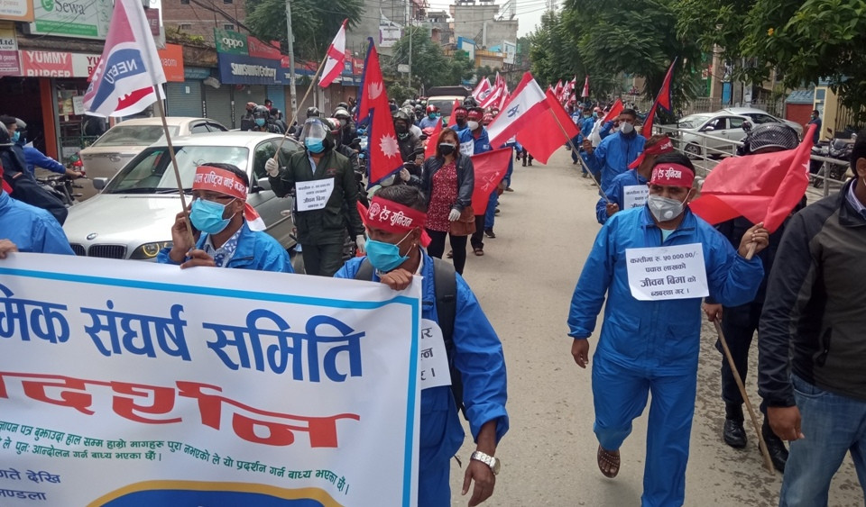 ‘भोकै मर्ने भयौं, सैलुन खोल्न देऊ’