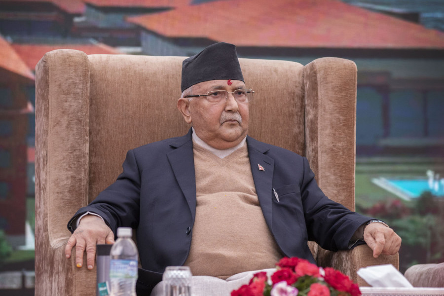 एमालेलाई ओलीबाटै खतरा