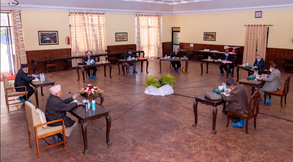 नेकपा बैठकमा अध्यक्षका प्रतिवेदनमा छलफल प्रारम्भ, भोलि फेरि बस्ने