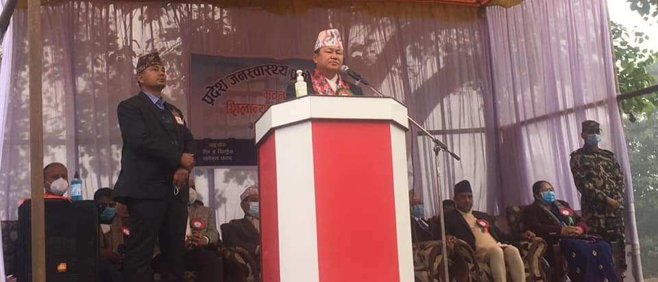 सडकमा भीड गर्नेलाई मुख्यमन्त्री राईको प्रश्न– तपाईंहरुको शासनकालमा के गर्नुभयो ?