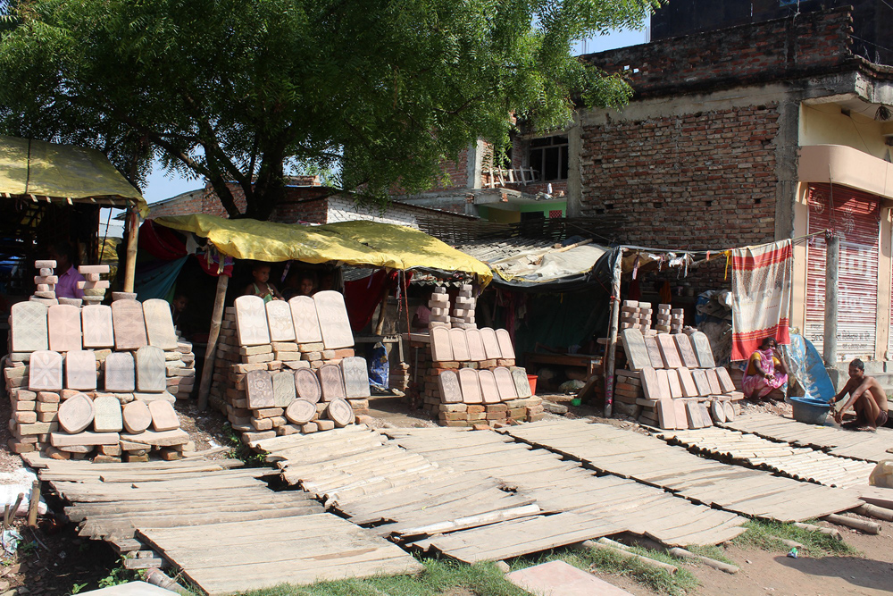 ‘हामी त भोकै बस्‍न सकौंला, बच्चाहरू छट्पटाउँछन्’
