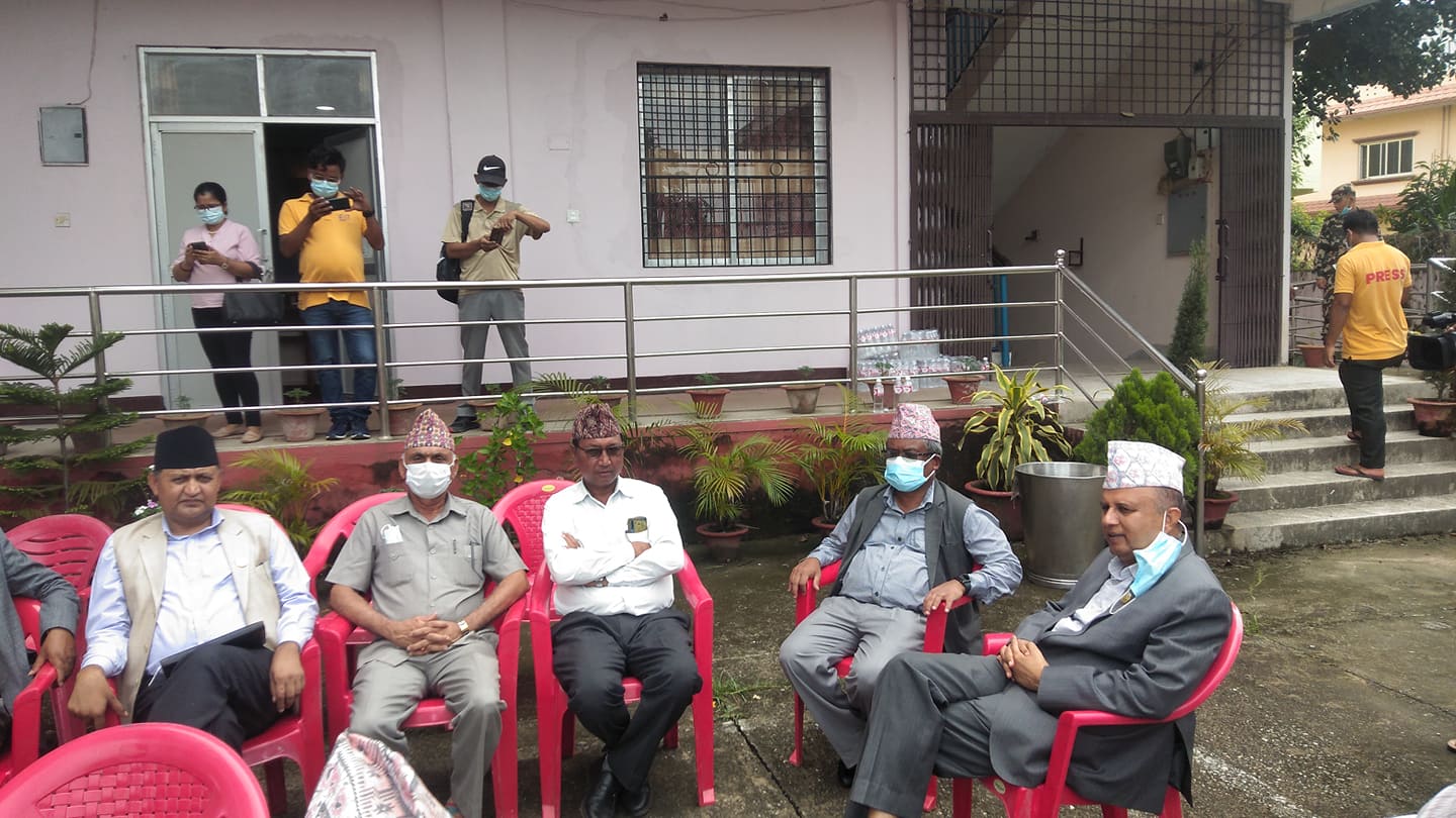 लुम्बिनी : राजीनामा दिने कि अविश्वास प्रस्ताव सामना गर्ने? निर्णय गर्ने जिम्मा मुख्यमन्त्रीलाई नै