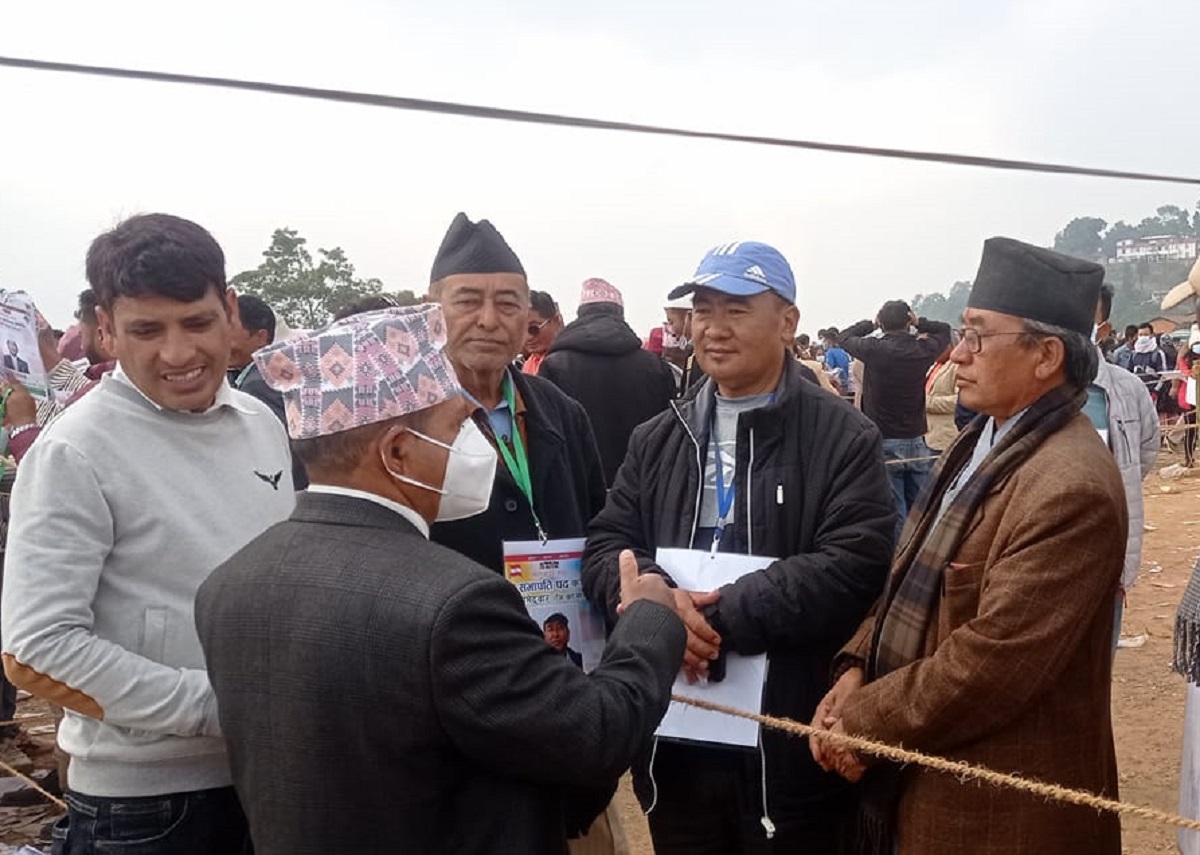 थापालाई बाइपास गर्दै देउवाले रातारात भित्र्याए पौडेल पक्षका राई, बलियो बने विनोद