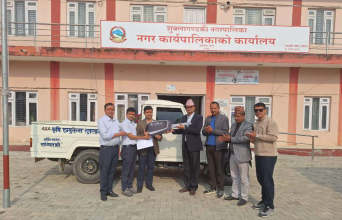 लाखौं मूल्यका कृषि एम्बुलेन्स दुई पालिकालाई सहयोग