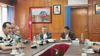 मापदण्ड विपरीतका सवारीसाधन रोक्छौंः मन्त्री दाहाल