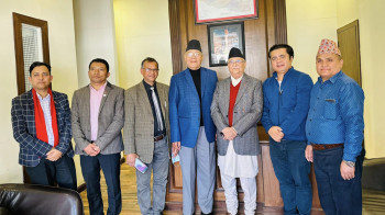 वामदेवलाई भेट्न भैंसेपाटी पुगे एमाले अध्यक्ष ओली