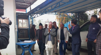 रविसँग भोट माग्न रास्वपा कार्यालय पुगे रामचन्द्र पौडेल