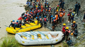 सिमलताल पहिरोः बेपत्ता बस र यात्रीको खोजीमा जुट्यो भारतीय टोली