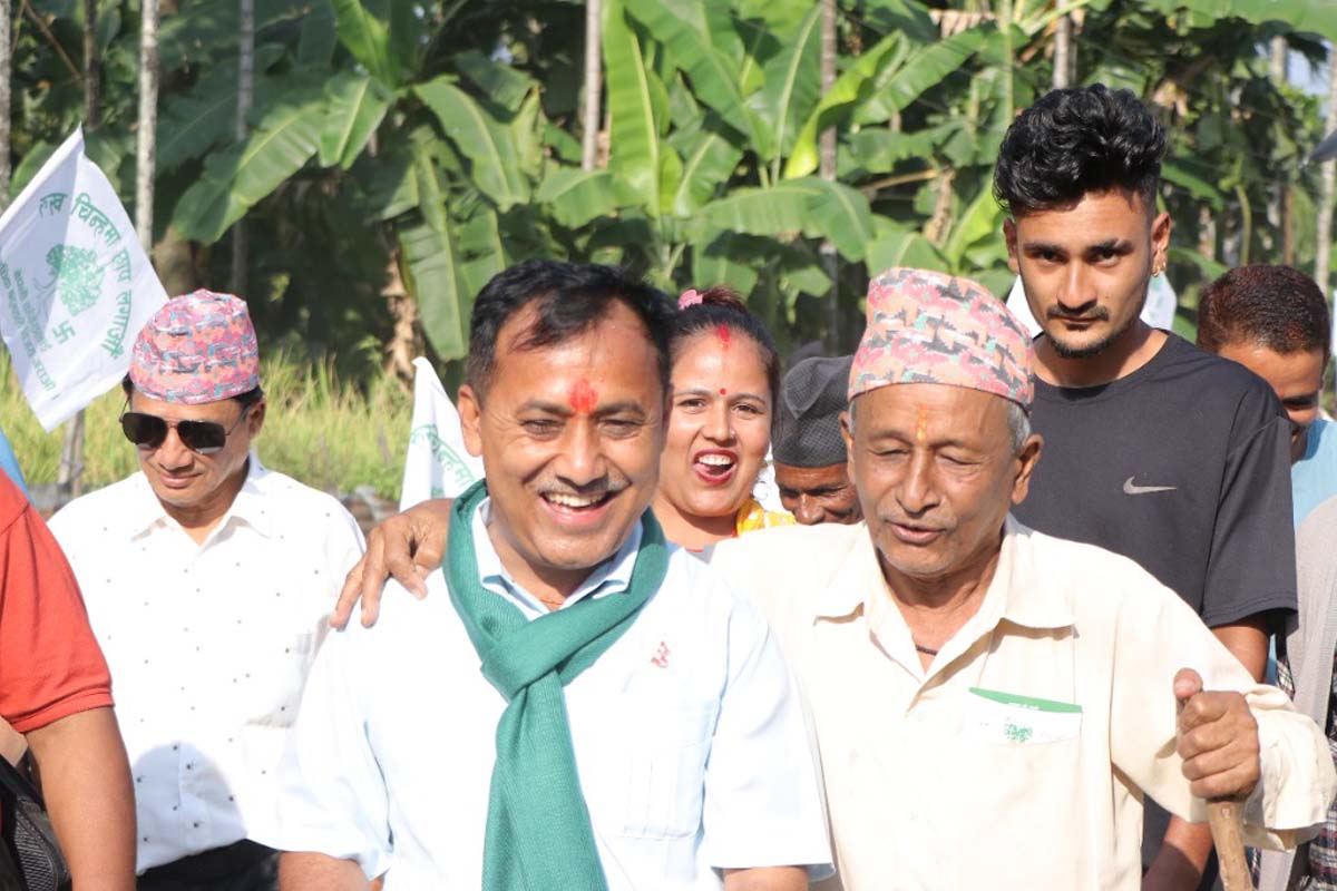 विश्वप्रकाशको अनुहारमा देखिएको आत्मविश्वास