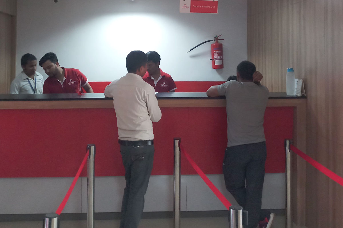बैंकका दुःख- निक्षेप तान्न न्वारानदेखि श्राद्ध खर्चसम्मको लोभ, बैंककदेखि युरोप सफरसम्मको अफर