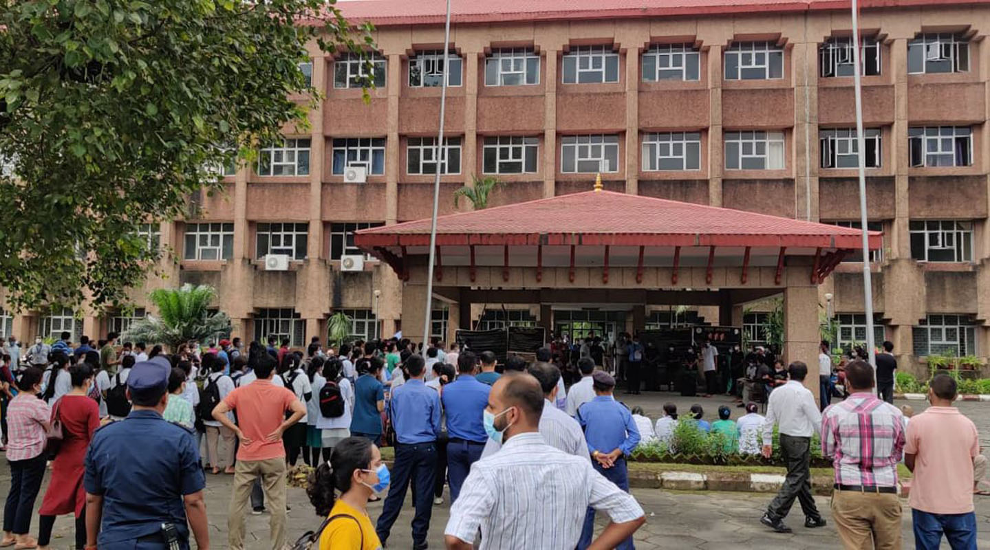 घोपा बचाउन जुर्मुराए धरानवासी
