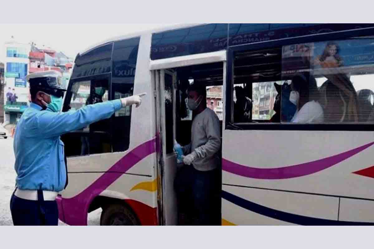 ६ महिनामै ट्राफिक कारबाहीमा परे साढे २१ हजार सवारी चालक
