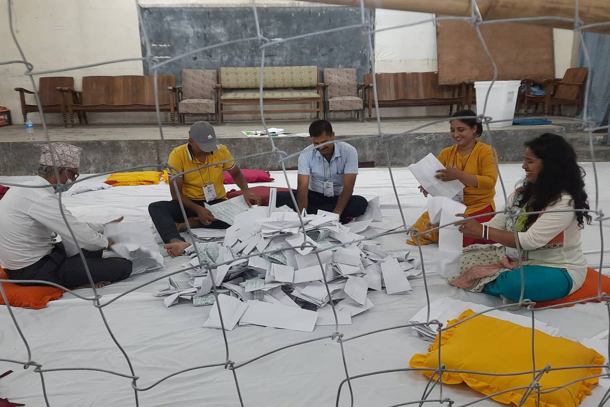 चितवनका सीडीओले माफी मागेपछि भरतपुरको मतगणना पुनः सुरु