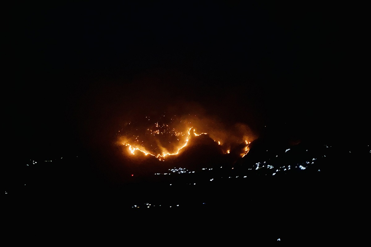 डढेलो नियन्त्रणमा नआउँदा बस्ती जोखिममा