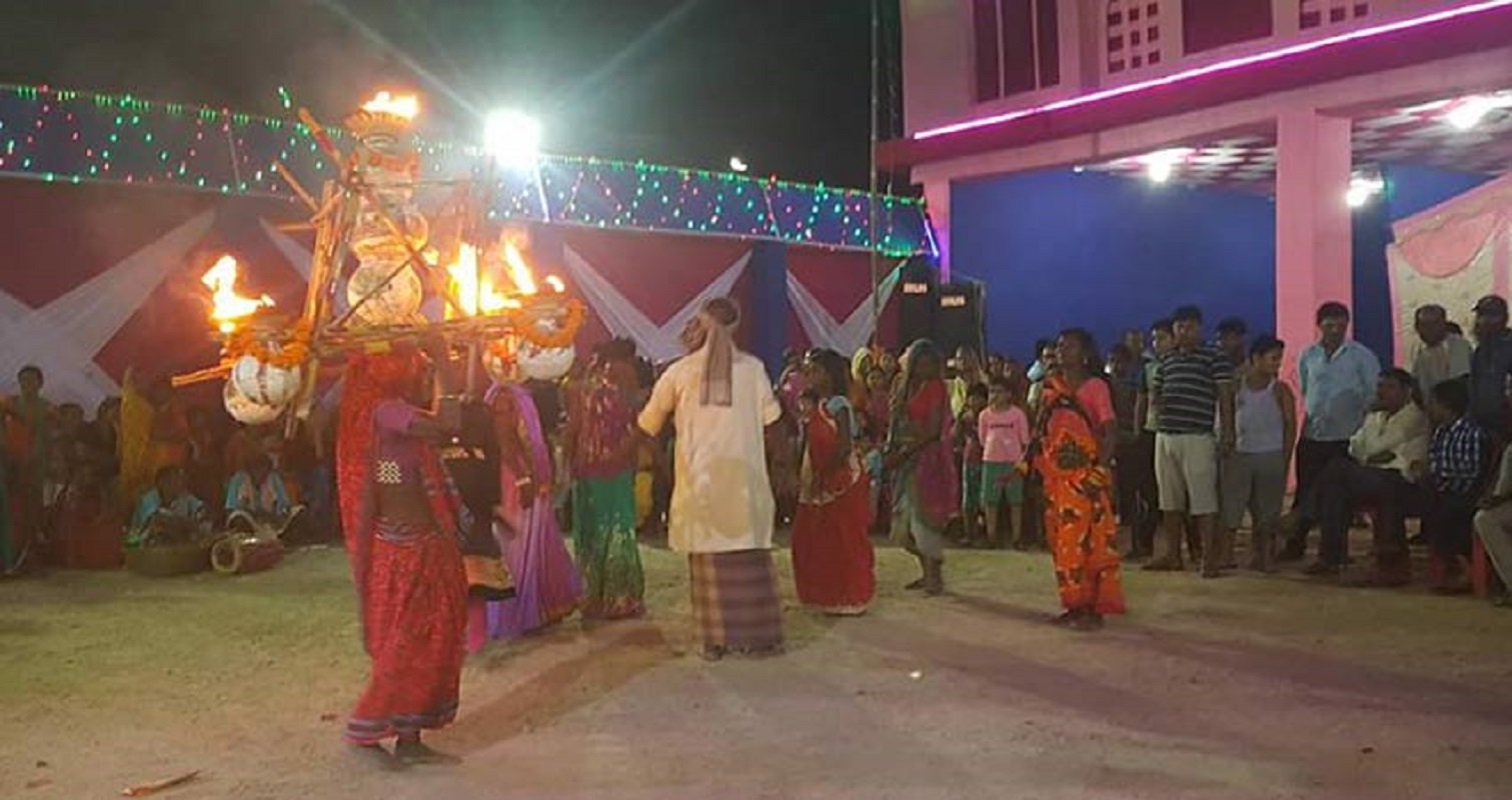 स्थानीय नर्तकहरुलाई आत्मनिर्भर बनाउँदै झिझिया नाच