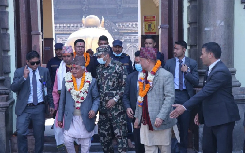 नवनिर्वाचित राष्ट्रपति पौडेलले गरे पशुपतिनाथमा पूजाअर्चना